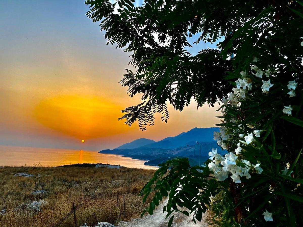Vila Llaka ヒマラ エクステリア 写真